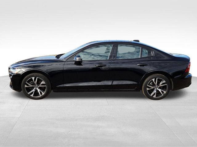 2024 Volvo S60 Core Dark Theme