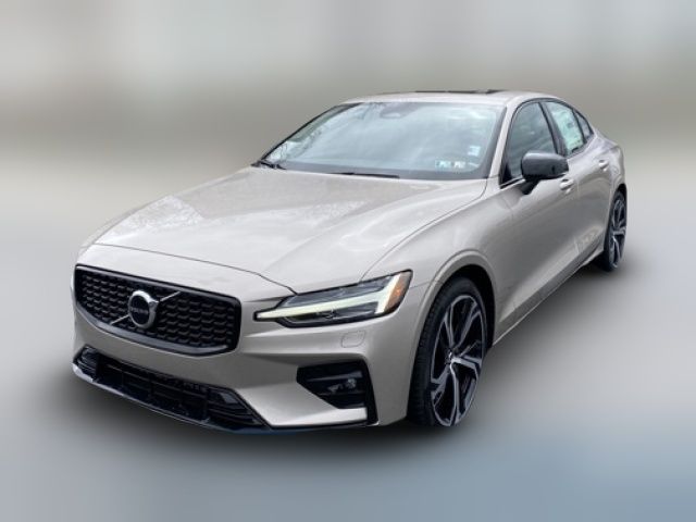 2024 Volvo S60 Core Dark Theme