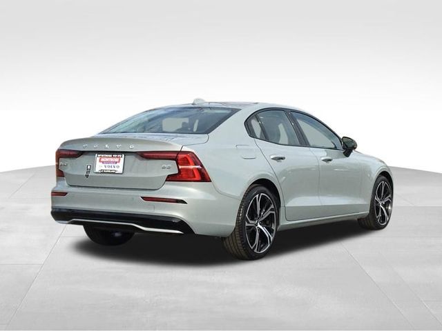 2024 Volvo S60 Core Dark Theme