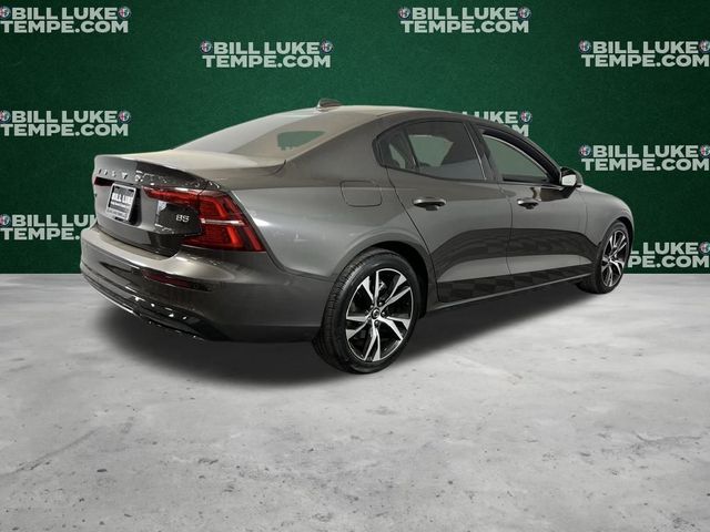 2024 Volvo S60 Core Dark Theme