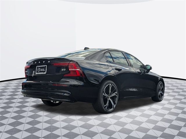 2024 Volvo S60 Core Dark Theme