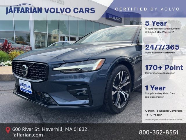 2024 Volvo S60 Core Dark Theme