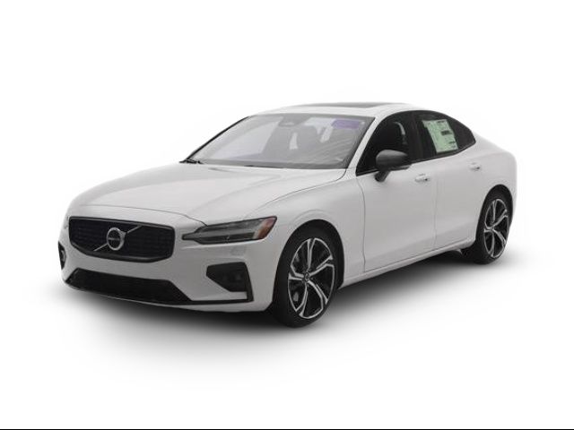 2024 Volvo S60 Core Dark Theme
