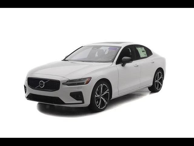 2024 Volvo S60 Core Dark Theme