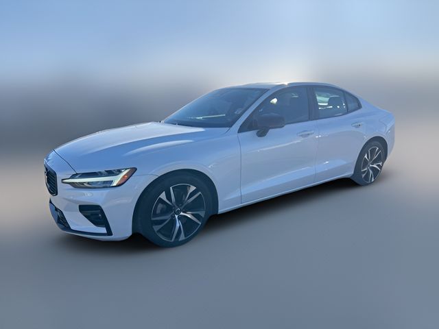 2024 Volvo S60 Core Dark Theme