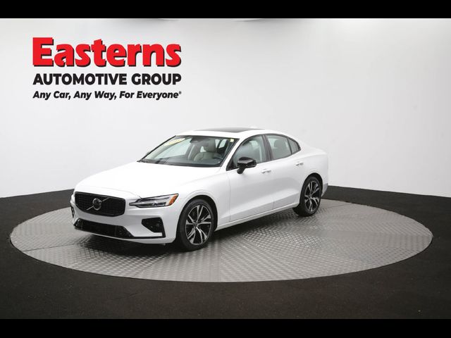 2024 Volvo S60 Core Dark Theme