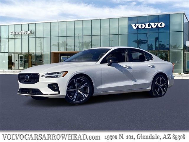 2024 Volvo S60 Core Dark Theme