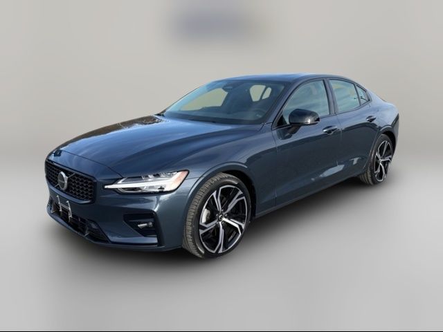 2024 Volvo S60 Core Dark Theme