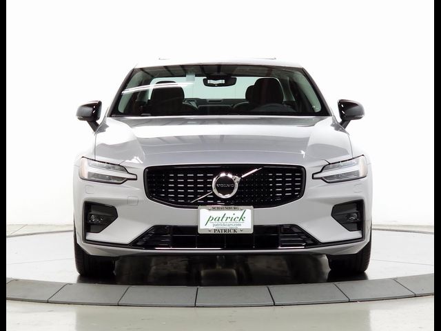 2024 Volvo S60 Core Dark Theme