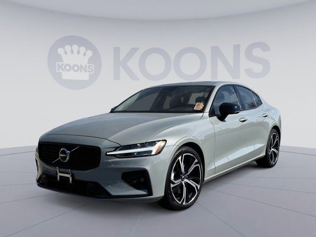 2024 Volvo S60 Core Dark Theme