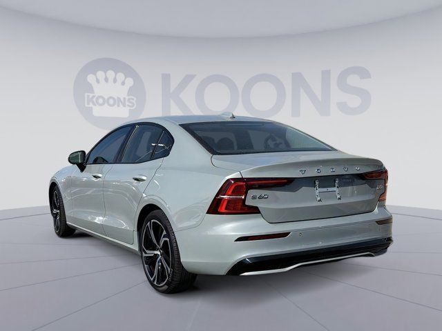 2024 Volvo S60 Core Dark Theme