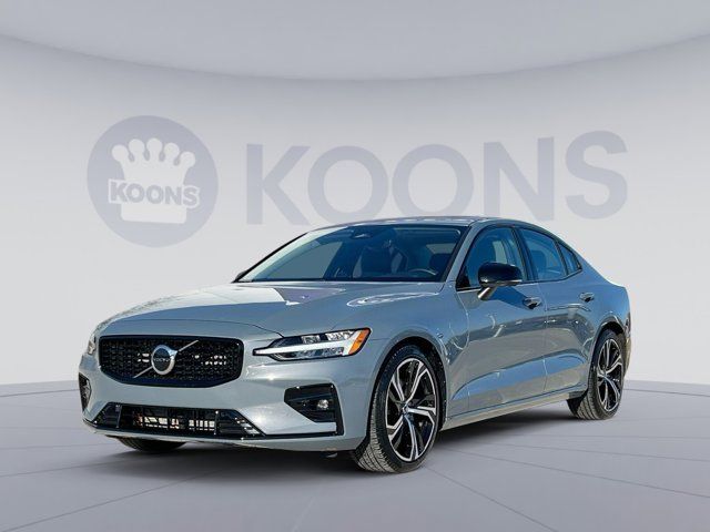 2024 Volvo S60 Core Dark Theme