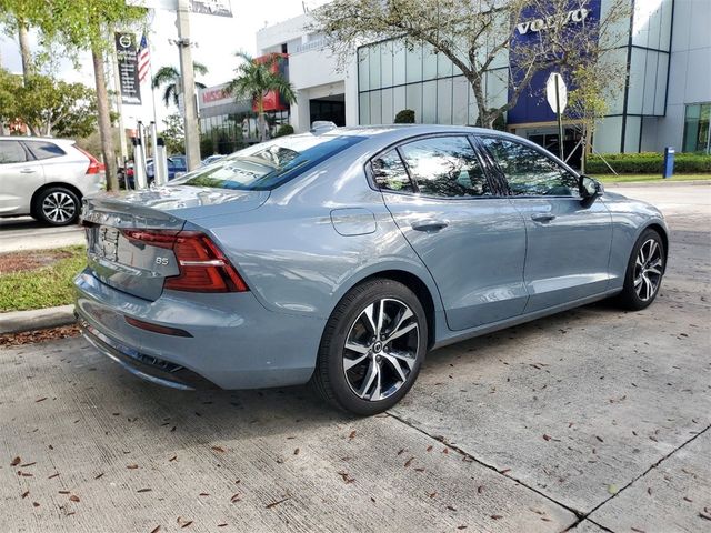 2024 Volvo S60 Core Dark Theme