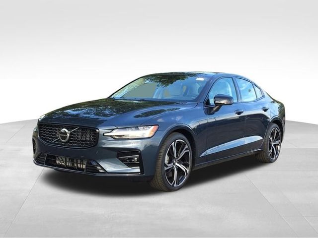 2024 Volvo S60 Core Dark Theme