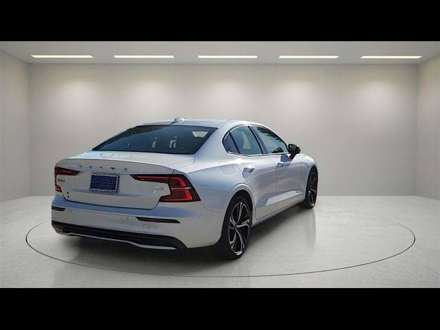 2024 Volvo S60 Core Dark Theme