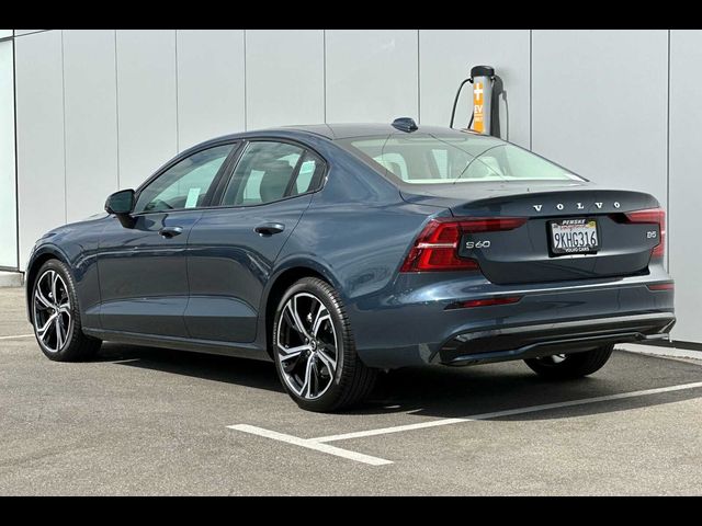 2024 Volvo S60 Core Dark Theme