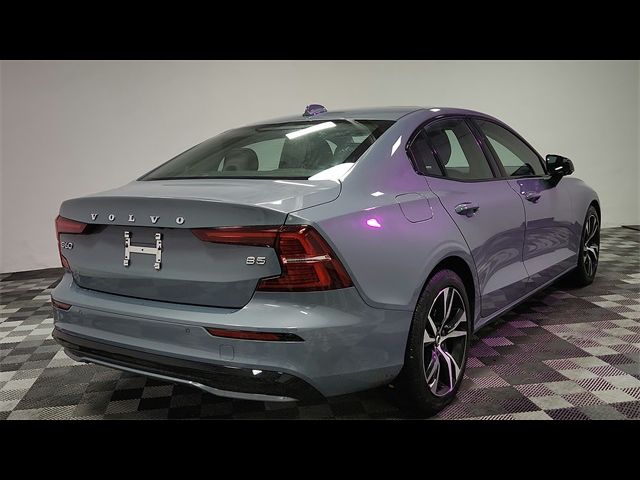 2024 Volvo S60 Core Dark Theme