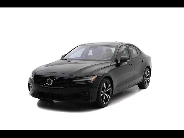 2024 Volvo S60 Core Dark Theme