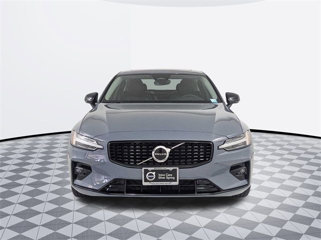 2024 Volvo S60 Core Dark Theme