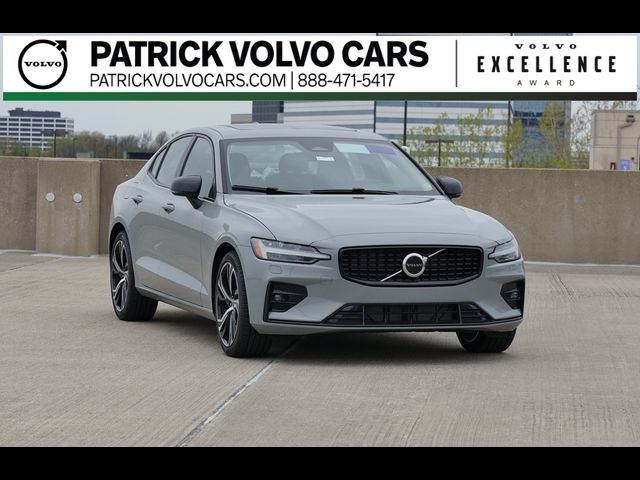 2024 Volvo S60 Core Dark Theme