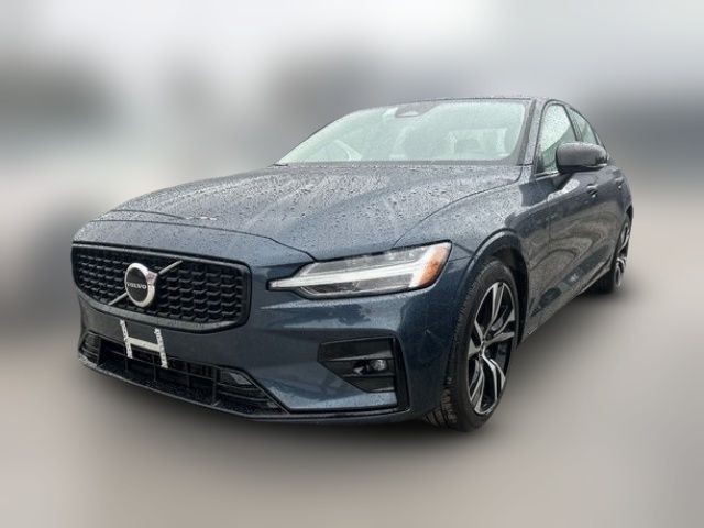 2024 Volvo S60 Core Dark Theme