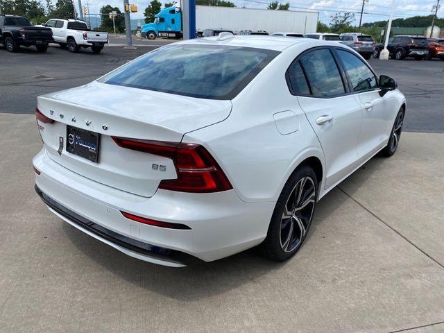 2024 Volvo S60 Core Dark Theme