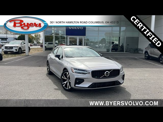 2024 Volvo S60 Core Dark Theme