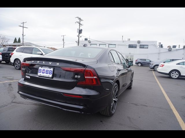 2024 Volvo S60 Core Dark Theme