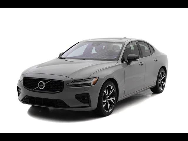 2024 Volvo S60 Core Dark Theme