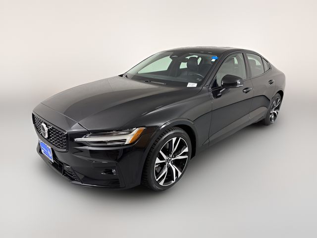 2024 Volvo S60 Core Dark Theme