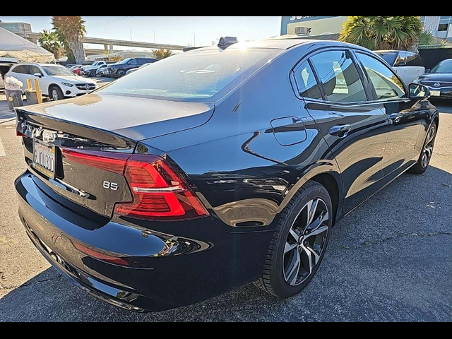 2024 Volvo S60 Core Dark Theme