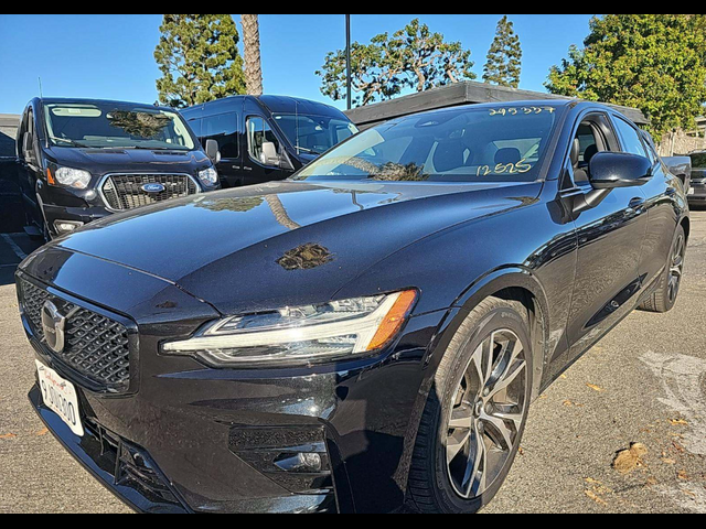 2024 Volvo S60 Core Dark Theme