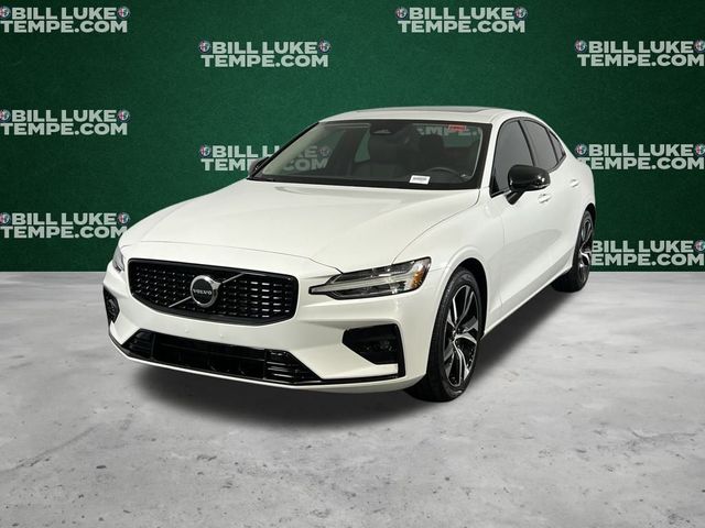 2024 Volvo S60 Core Dark Theme