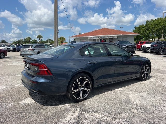 2024 Volvo S60 Core Dark Theme