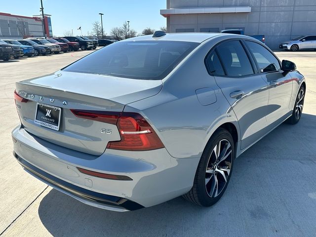 2024 Volvo S60 Core Dark Theme