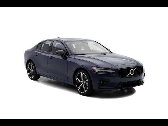 2024 Volvo S60 Core Dark Theme