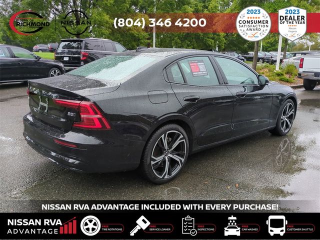 2024 Volvo S60 Core Dark Theme