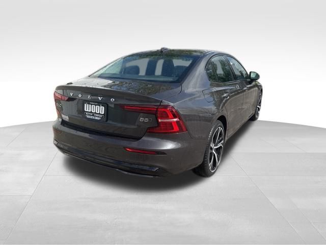 2024 Volvo S60 Core Dark Theme