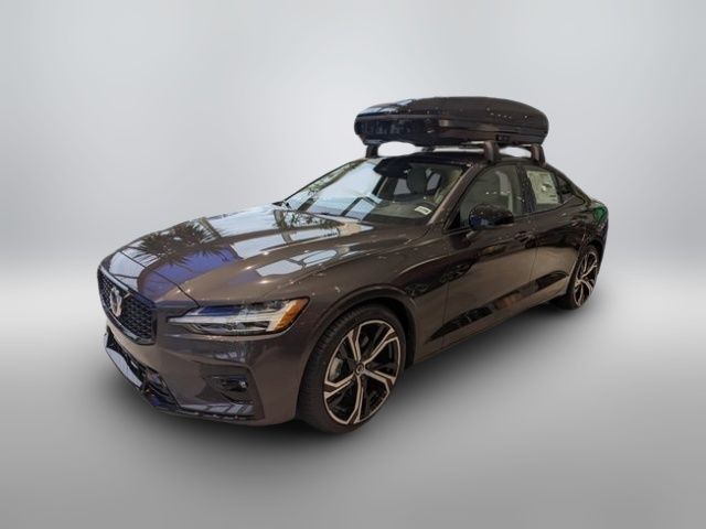 2024 Volvo S60 Core Dark Theme