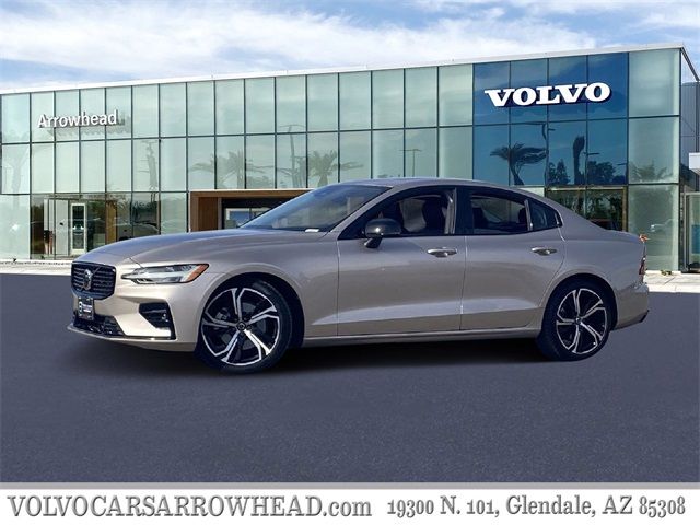 2024 Volvo S60 Core Dark Theme