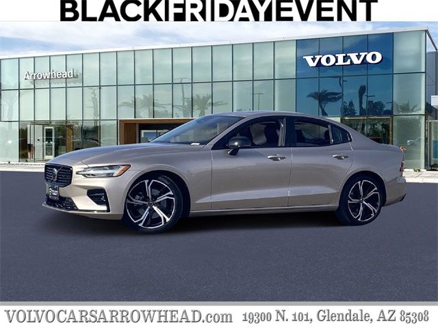 2024 Volvo S60 Core Dark Theme