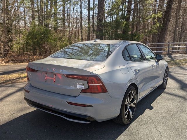 2024 Volvo S60 Core Dark Theme