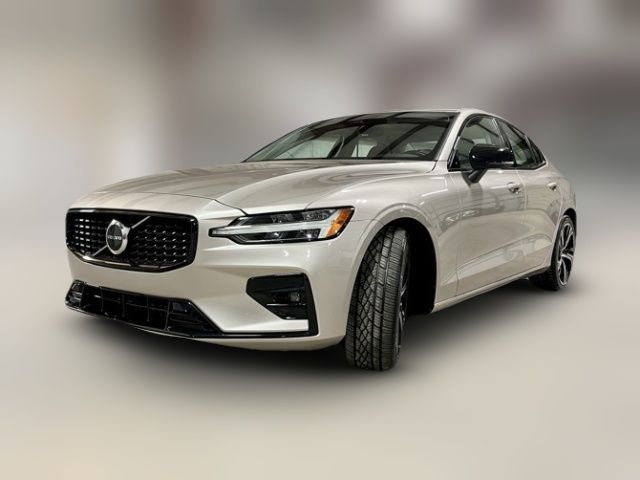 2024 Volvo S60 Core Dark Theme