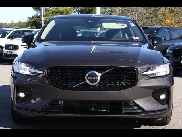 2024 Volvo S60 Core Dark Theme