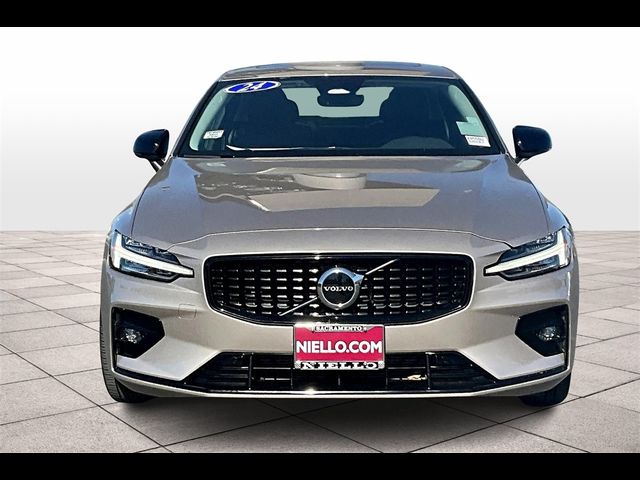 2024 Volvo S60 Core Dark Theme