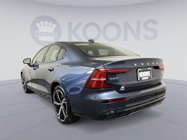 2024 Volvo S60 Core Dark Theme