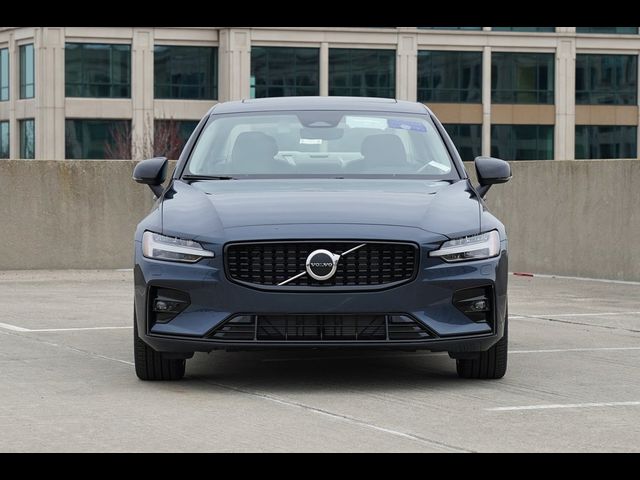 2024 Volvo S60 Core Dark Theme