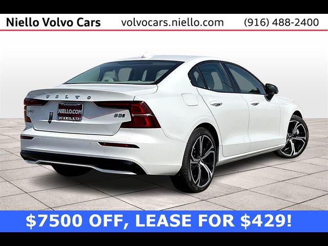 2024 Volvo S60 Core Dark Theme