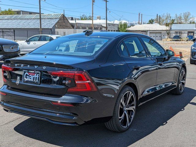 2024 Volvo S60 Core Dark Theme