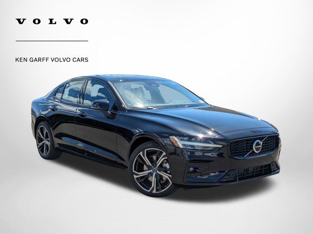 2024 Volvo S60 Core Dark Theme